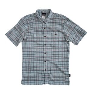 Patagonia (Mens Medium) Seersucker Yachting Button Front Shirt Short Sleeve Blue